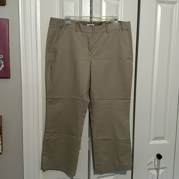 Tahari khaki dress capris size 14 - Picture 1 of 6